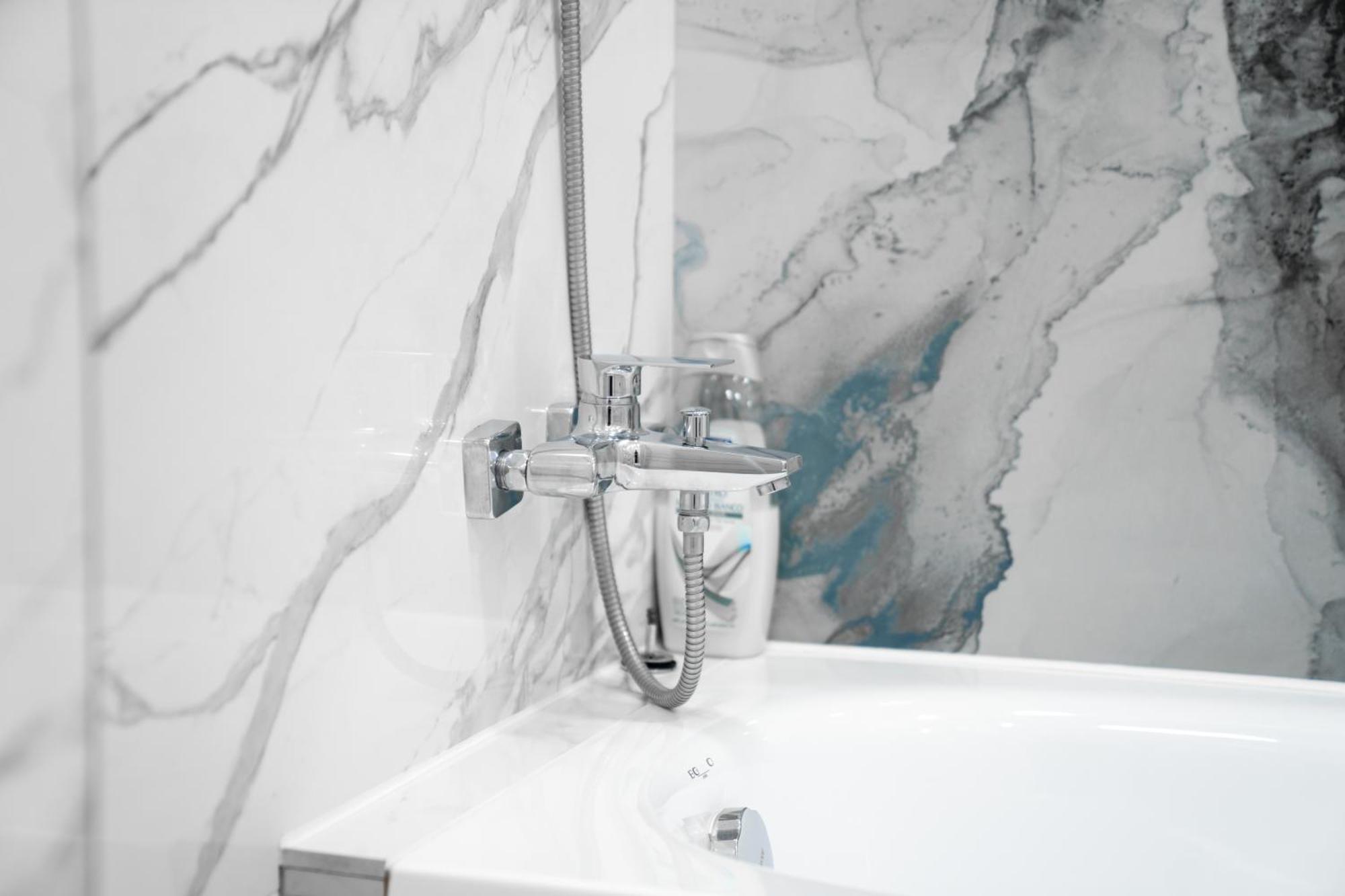 Luxury New Avram Iancu Apartments Chisinau Bagian luar foto